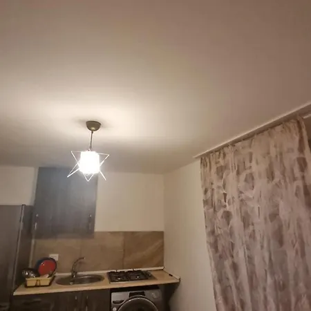 Ade Apartment *